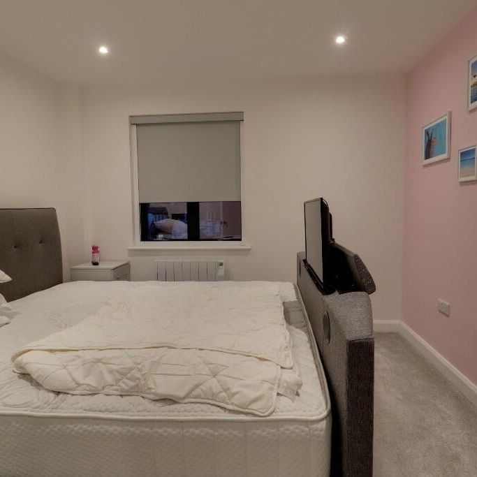 2 bedroom flat to rent - Photo 1