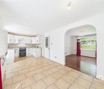 3 bedroom semi-detached house to rent - Photo 4