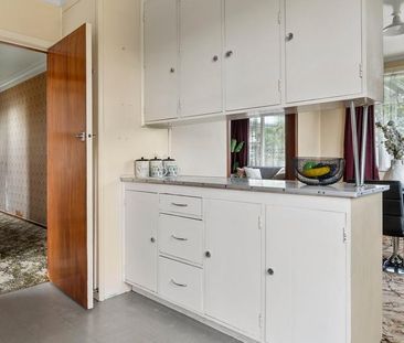 Family Home! - Photo 6