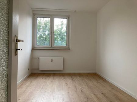 modernisierte 3 Zimmerwohnung mit exklusivem Weitblick über Tornesch! - Photo 4