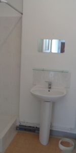 Location Appartement 2 pièces 43m² ST NAZAIRE 44600 - Photo 4