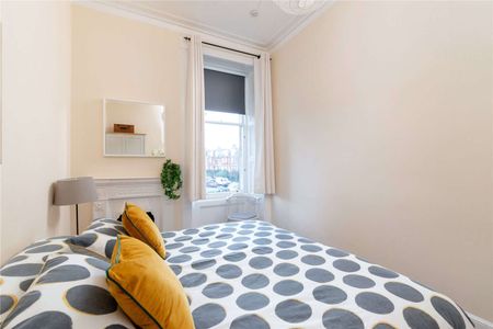 A lovely first floor corner aspect two bedroom apartment, available on a furnished basis, located moments from Stockbridge. - Photo 3