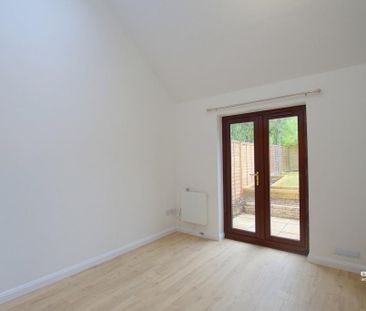 1 bedroom semi-detached house to rent - Photo 4