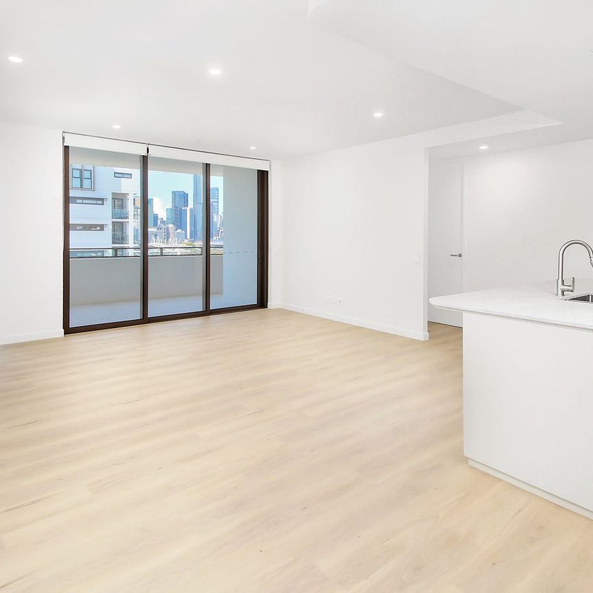 Milton Luxury – City Views, Rooftop Pool & Suncorp Stadium at Your Doorstep - Photo 1