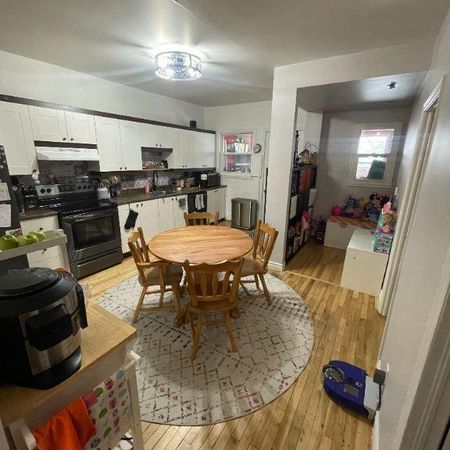 4 1/2 À LOUER - AVENUE DE LA RONDE (QUÉBEC) - 1er juillet - Photo 3