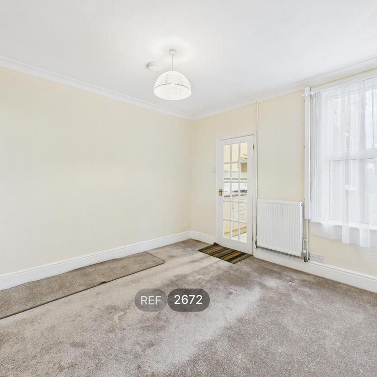 2 bedroom property to rent - Photo 1