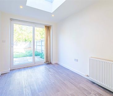 2 bed Terraced for rent - Photo 1