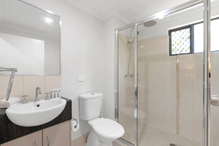 Stunning two bedroom furnished apartment 1km to the esplanade - Photo 4