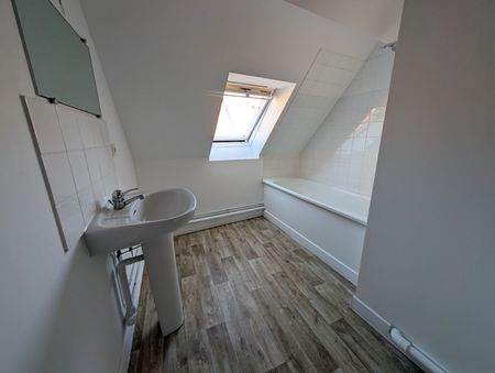 Location Appartement 3 pièces 56m² - Photo 3