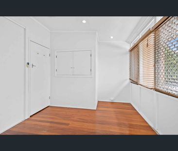 3/49 Connor Street, Burleigh Heads, Qld 4220 - Photo 6