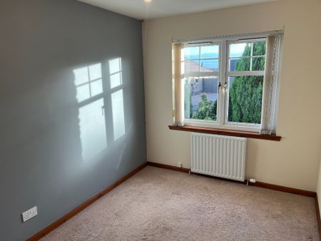 47 Ballumbie Gardens, Ballumbie, Dundee - Photo 2