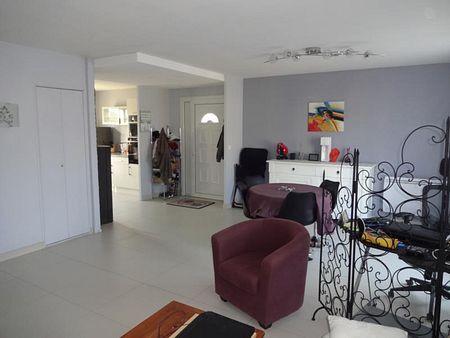 SAINT HILAIRE SUR YERRE : maison F3 (77 m²) en location - Photo 5