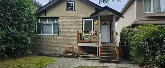 Spacious 4-Bedroom Home in Prime Dunbar Location! Available Nov 1st | 3275 West 32nd Avenue, Vancouver - Photo 1