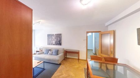 Piso de alquiler en Calle de Rafael Bergamín, San Juan Bautista - Photo 2