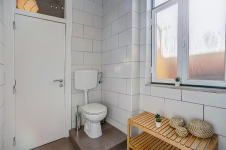 Calçada do Marquês de Abrantes, Lisbon, Lisbon 1200-163 - Photo 5