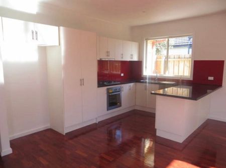 Clayton South - Photo 3