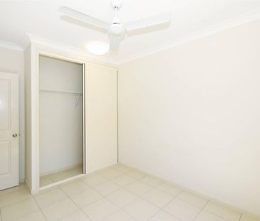 Fully Tiled and Air Conditioned Family Home - Huge Patio - Excellen... - Photo 3