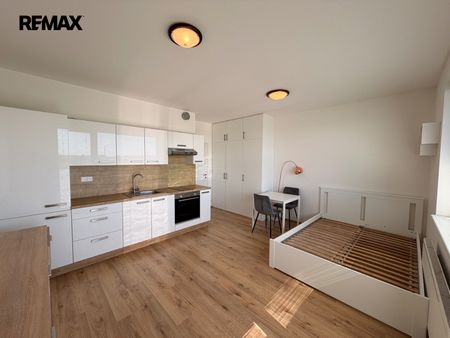 Pronájem bytu 1+kk v osobním vlastnictví 31 m², Praha 9 - Černý Most - Fotografie 2