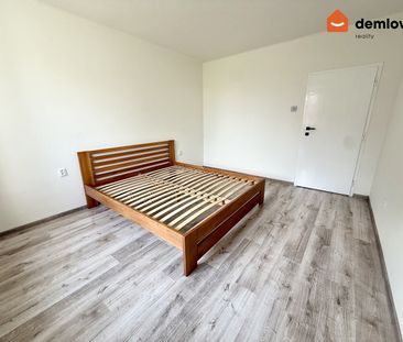 Pronájem bytu 2+1 61 m² - Fotografie 2