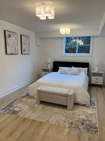 For Lease - 284 Woodland Drive, Oakville, Ontario - Photo 4