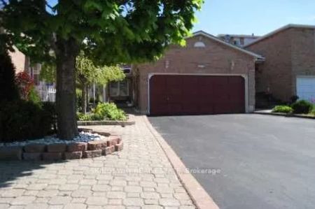 Property For Lease | W9047649 - Photo 2