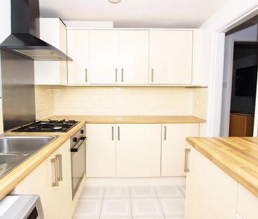 3 bedroom House To Let - Photo 6