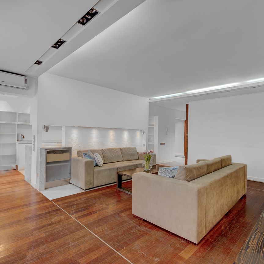 Przestronny apartament typu garsoniera Pl. Zawiszy - Zdjęcie 1