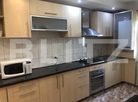 3 camere, semidecomandat, 75mp, parcare, zona strazii Teleorman - Fotografie 4