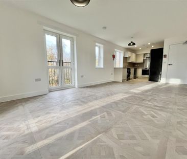 Sienna Villas, Hyde - Photo 3