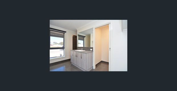 For Rent: Stylish Family Home in a Peaceful Pocket - Apply via realestate.com.au only - Photo 1