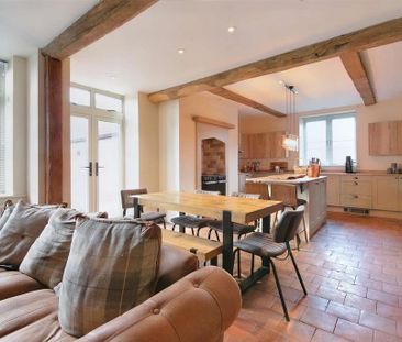 4 bedroom farm house to rent - Photo 3