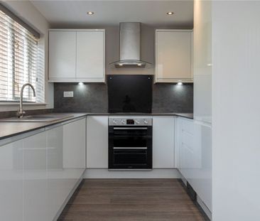 Abbey Road, Macclesfield, Cheshire, SK10 - Photo 5