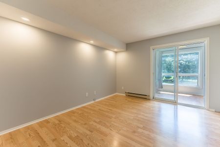 For Lease - 318 Lorry Greenberg Drive Unit# 206, Hunt Club - South Keys and Area, Ontario - Photo 4