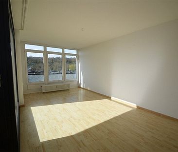 TOPLAGE! Großzügig geschnittene 2-Zimmer-Wohnung mit Loggia! - Photo 2