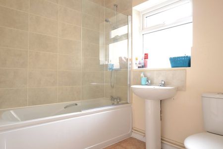 3 bedroom house - Photo 5