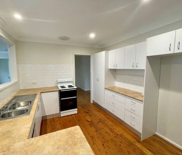 37 Glenell St, - Photo 6