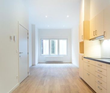 Appartement te huur in Antwerpen voor € 775 met 1 slaapkamer - Photo 3