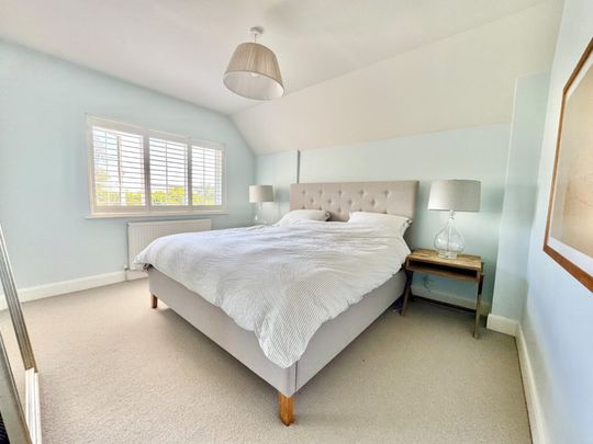 Grooms House - Photo 1