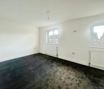 2 bedroom semi-detached house to rent - Photo 4