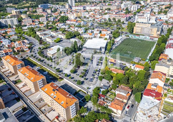 Apartamento T4 em Porto