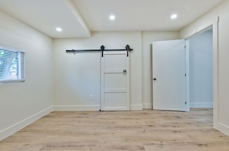 For Lease - 28 Silverthorn Avenue Unit# 2, Toronto, Ontario - Photo 5