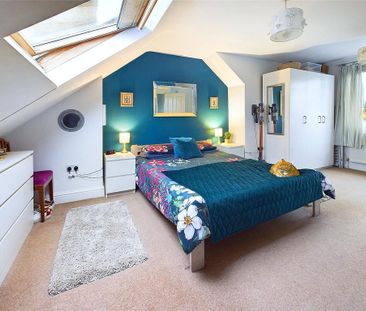 4 bedroom semi-detached house to rent - Photo 3