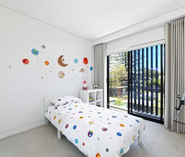 Boutique Family Sized Townhome With A Rooftop Retreat, Walk To Park... - Photo 5