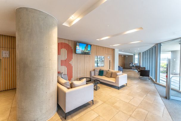 Room in a Shared Flat, Siemens Brothers Way, E16 - Photo 1