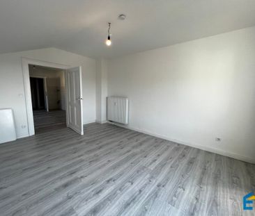 Charmante Dachgeschosswohnung in zentraler Lage sucht neue/n Mieter/in - Foto 3