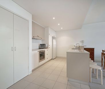 Fully Furnished 2 Bedroom Unit - Photo 6