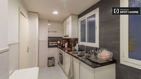 barcelona, Catalonia 08015 - Photo 4