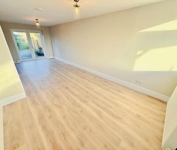 3 bedroom House To Let - Photo 2