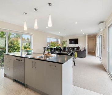 Beautiful 4-Bedroom Home on Kare Ariki, Pukekohe - Photo 3