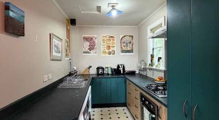 4 Bedrooms, 1 Bathroom - Photo 4